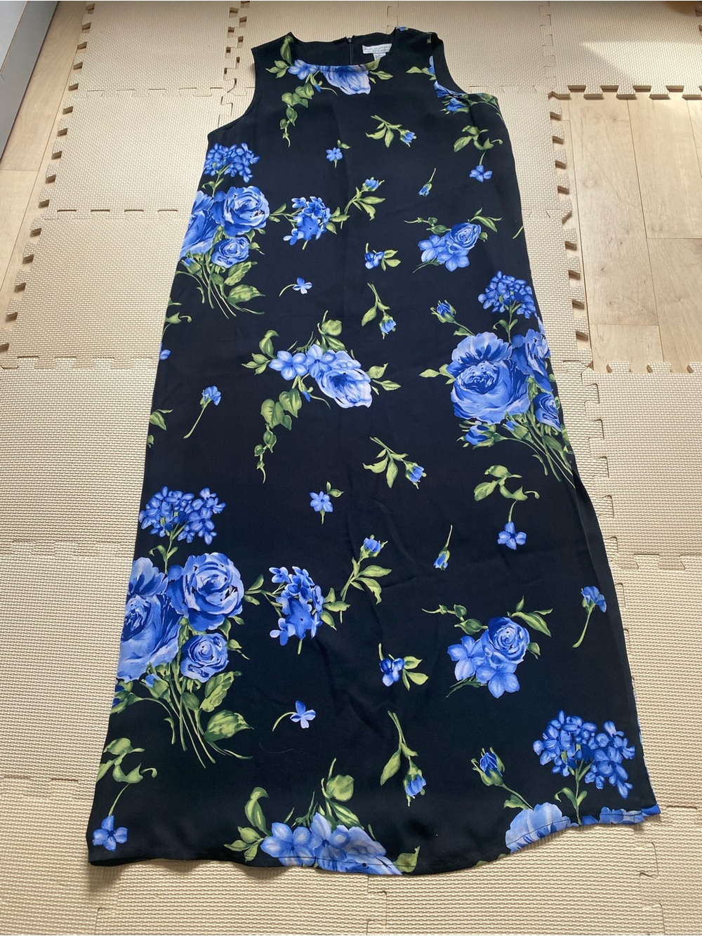 Saks Fifth Avenue Black Maxi Dress with Blue Floral Design Size L